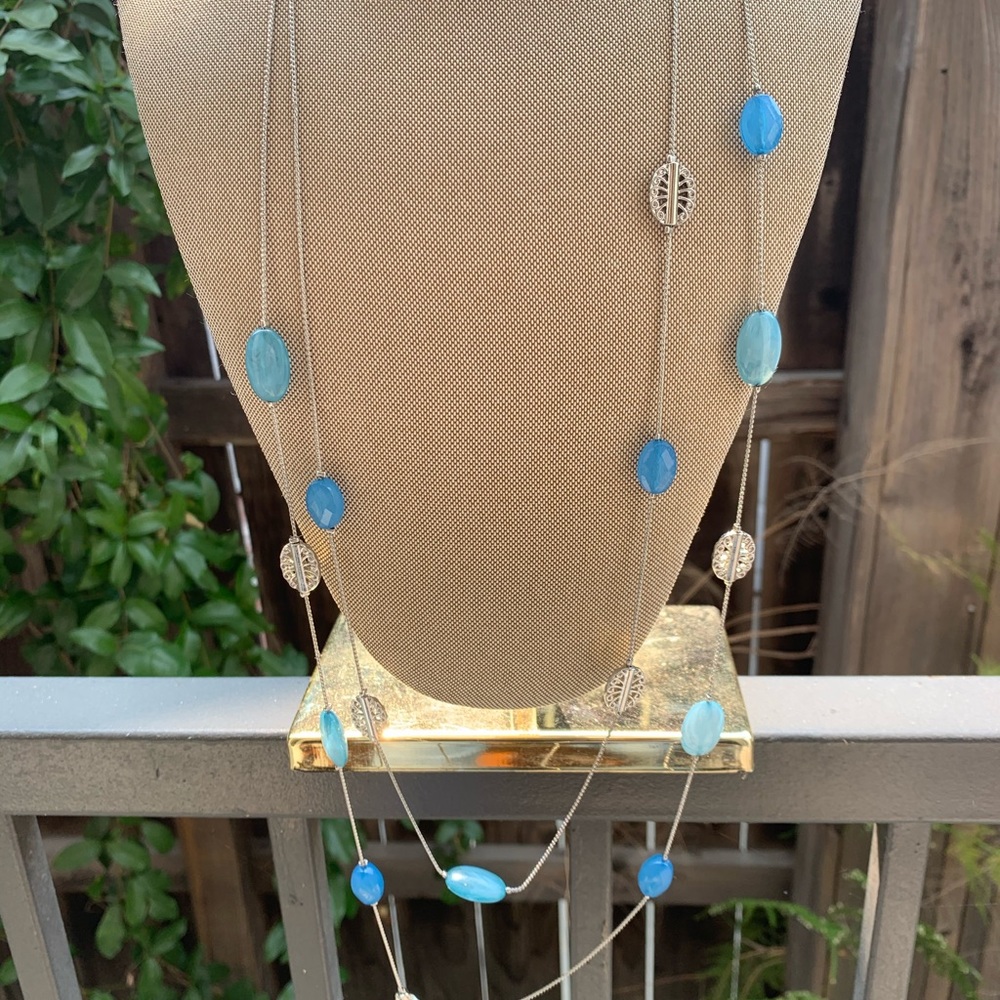 Double stranded turquoise stone necklace - Picture 3 of 4